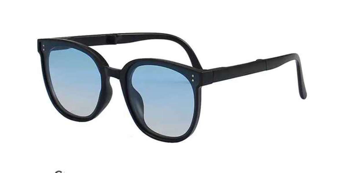 Modern Unisex Sports Sunglasses Nylon Lens Sunglasses by Yanieyewear